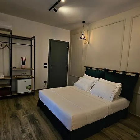 Green Park Divjake Farm stay *