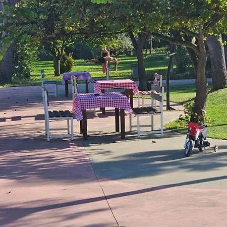 Κατάλυμα σε φάρμα Park *